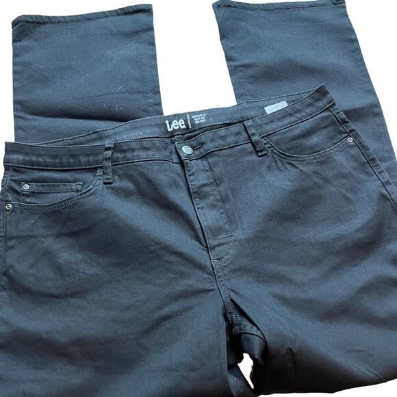 Lee black jeans regular fit, boot cut, mid-rise Size 22 Medium 5 pocket NWT - Picture 2 of 8